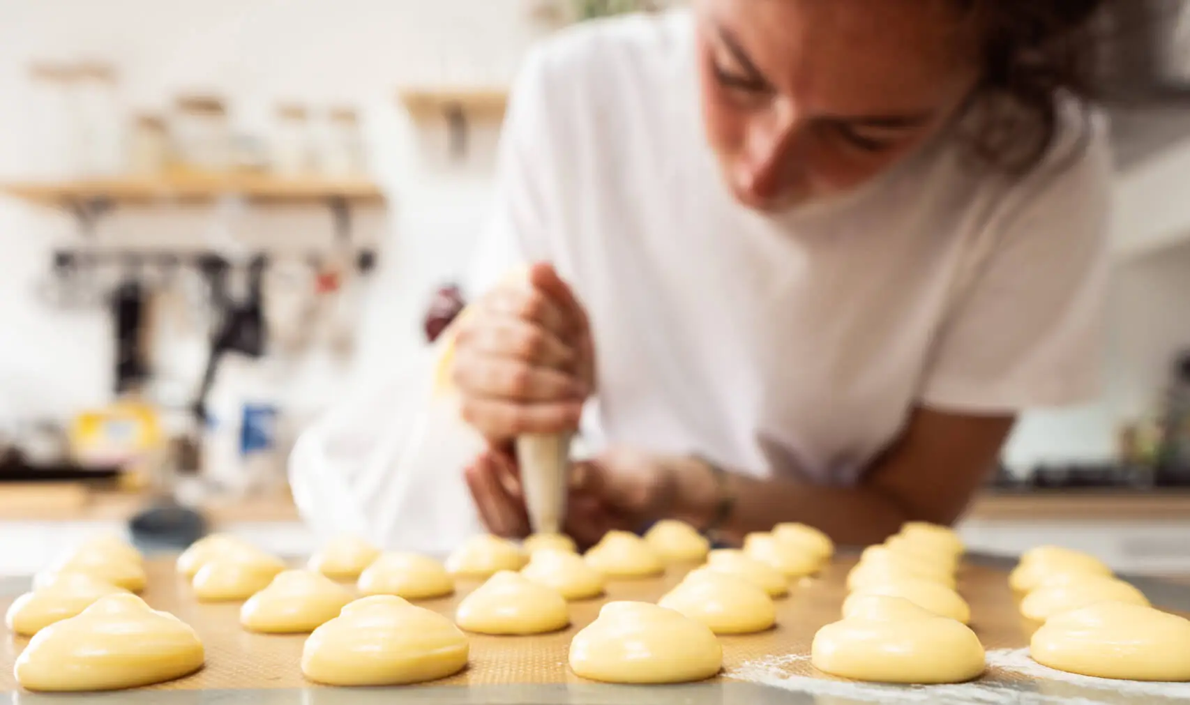 Préparation en pochage de choux par Clément Letertre